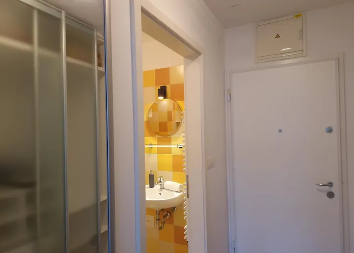 Heart Of With Free Parking *