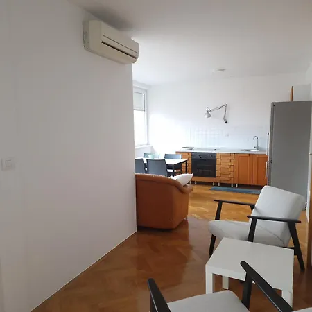 Heart Of With Free Parking Apartamento *