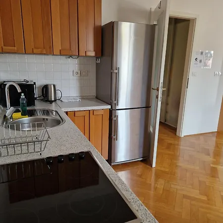 Heart Of With Free Parking *