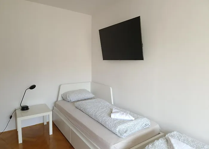 Heart Of With Free Parking Apartma