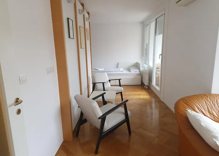 Heart Of With Free Parking Διαμέρισμα